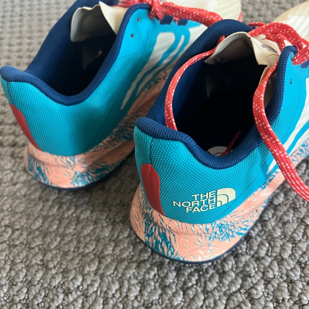 North Face Women’s Vectiv Trail Running Shoes in cream, blue, coral, size 8 - Picture 5 of 7